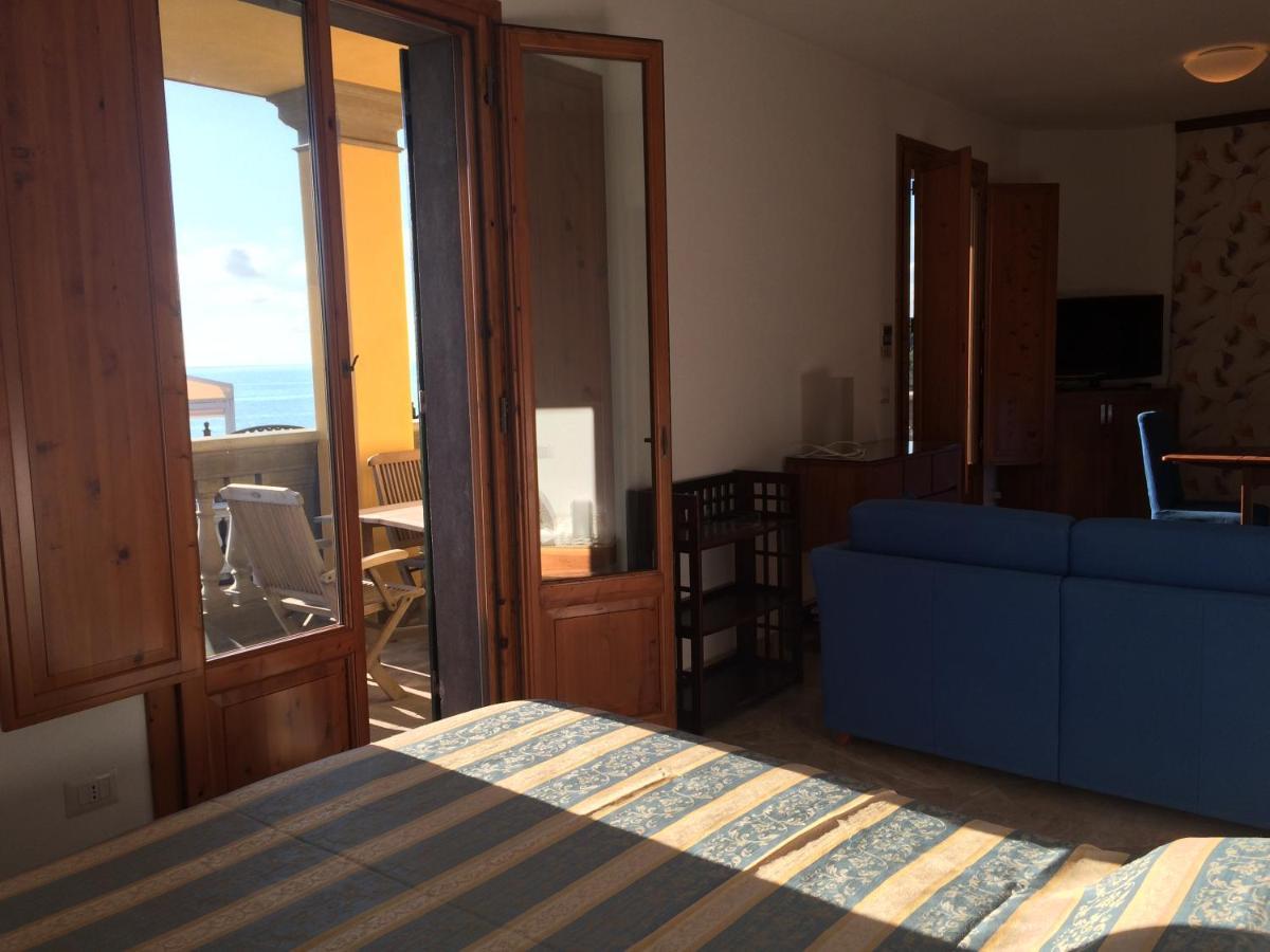 Appartamenti Fronte Mare Castiglioncello Extérieur photo